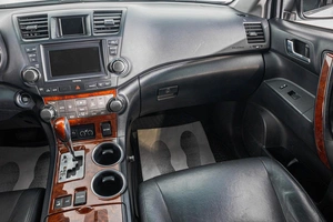 Внедорожник Toyota Highlander 2013 года, 2139000 рублей, Барнаул