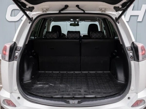 Внедорожник Toyota RAV4 2016 года, 2199000 рублей, Большой Сочи