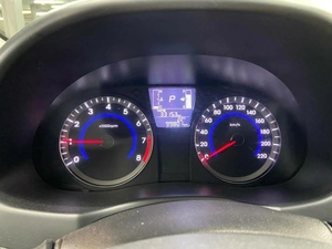 Седан Hyundai Solaris 2015 года, 1078000 рублей, Красноярск