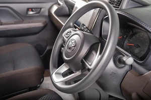 Минивэн Toyota Roomy 2021 года, 1199000 рублей, Томск