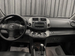 Внедорожник Toyota RAV4 2009 года, 1400000 рублей, Красноярск