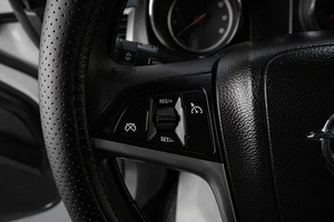 Хетчбэк Opel Astra 2011 года, 609000 рублей, Челябинск