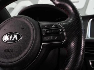 Седан Kia Optima 2017 года, 2199000 рублей, Воронеж