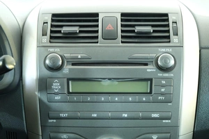 Седан Toyota Corolla 2007 года, 749000 рублей, Омск