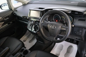 Минивэн Toyota Wish 2012 года, 1469000 рублей, Омск