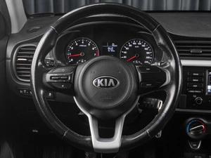 Хетчбэк Kia Rio X-Line 2019 года, 1549000 рублей, Тюмень