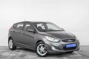 Хетчбэк Hyundai Solaris 2011 года, 879000 рублей, Кемерово