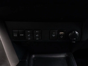 Внедорожник Toyota RAV4 2013 года, 1835992 рублей, Тюмень