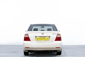 Седан Toyota Corolla 2005 года, 589000 рублей, Барнаул