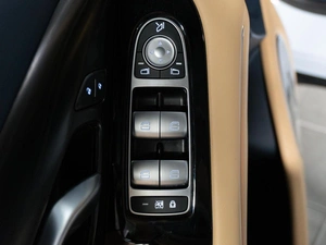 Внедорожник Voyah Free 2023 года, 3600000 рублей, Санкт-Петербург