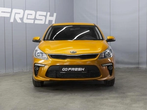 Седан Kia Rio 2017 года, 1150000 рублей, Омск