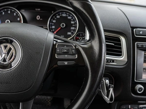 Внедорожник Volkswagen Touareg 2015 года, 2575000 рублей, Краснодар