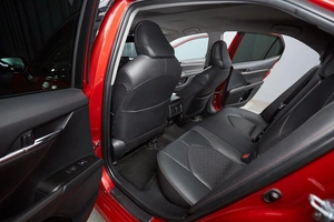 Седан Toyota Camry 2021 года, 2699000 рублей, Красноярск