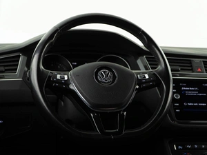 Внедорожник Volkswagen Tiguan 2019 года, 2414444 рублей, Москва