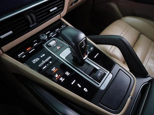 Внедорожник Porsche Cayenne 2018 года, 5500000 рублей, Воронеж