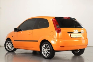 Хетчбэк Ford Fiesta 2005 года, 599000 рублей, Челябинск