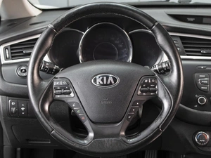 Хетчбэк Kia Ceed 2015 года, 970000 рублей, Омск