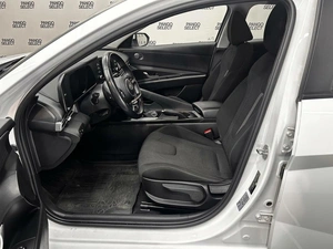 Седан Hyundai Elantra 2022 года, 1780000 рублей, Красноярск