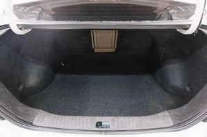Седан Nissan Tiida Latio 2010 года, 649000 рублей, Красноярск