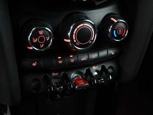 Хетчбэк MINI Cooper 2018 года, 1397444 рублей, Москва