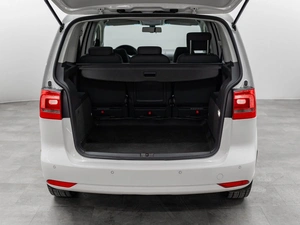 Минивэн Volkswagen Touran 2012 года, 980000 рублей, Красноярск