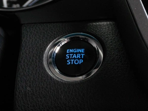 Седан Toyota Camry 2021 года, 2899000 рублей, Тюмень