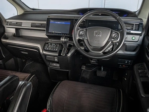 Минивэн Honda Stepwgn Spada 2017 года, 2120000 рублей, Краснодар