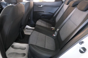 Внедорожник Kia Stonic 2019 года, 1889000 рублей, Омск