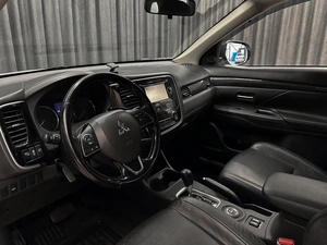 Внедорожник Mitsubishi Outlander 2016 года, 1689000 рублей, Красноярск