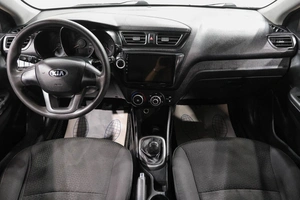 Седан Kia Rio 2013 года, 789000 рублей, Новокузнецк