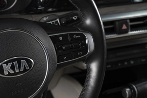 Седан Kia K5 2021 года, 2950000 рублей, Омск
