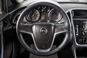 Хетчбэк Opel Astra 2013 года, 729000 рублей, Пермь