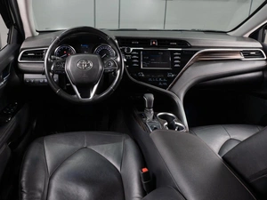 Седан Toyota Camry 2019 года, 2349000 рублей, Тюмень