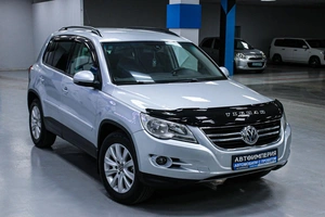 Внедорожник Volkswagen Tiguan 2010 года, 968000 рублей, Солонцы