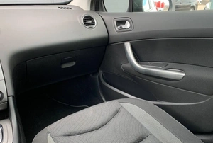 Седан Peugeot 408 2015 года, 650000 рублей, Солонцы