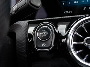 Седан Mercedes-benz CLA-класс 2019 года, 3250000 рублей, Краснодар