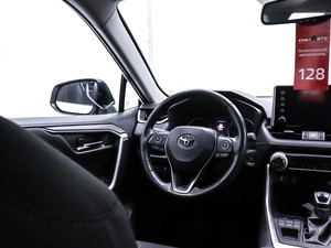 Внедорожник Toyota RAV4 2021 года, 3895000 рублей, Красноярск