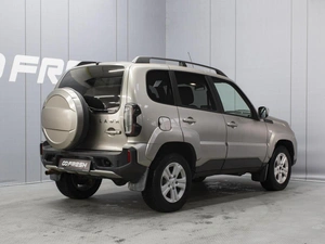 Внедорожник ВАЗ (LADA) Niva Travel 2021 года, 890000 рублей, Омск