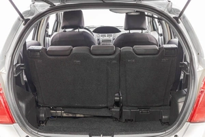 Хетчбэк Toyota Yaris 2009 года, 489000 рублей, Барнаул