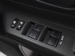 Минивэн Toyota Wish 2012 года, 1540000 рублей, Омск