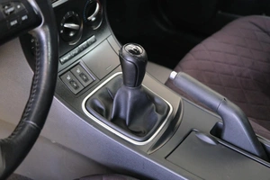 Хетчбэк Mazda 3 2012 года, 799000 рублей, Омск