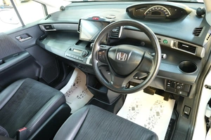 Минивэн Honda Freed 2014 года, 1399000 рублей, Омск