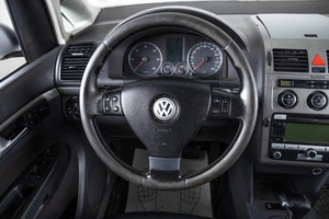 Минивэн Volkswagen Touran 2008 года, 799000 рублей, Пермь
