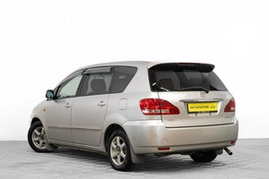 Минивэн Toyota Ipsum 2002 года, 699000 рублей, Барнаул