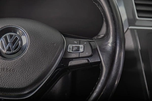 Внедорожник Volkswagen Tiguan 2018 года, 2369000 рублей, Томск