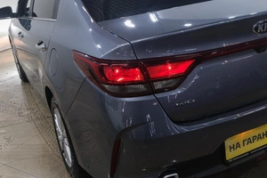 Седан Kia Rio 2020 года, 1689000 рублей, Новокузнецк