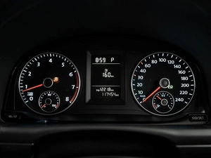 Минивэн Volkswagen Touran 2012 года, 1000000 рублей, Красноярск