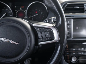 Внедорожник Jaguar F-Pace 2017 года, 2700000 рублей, Краснодар