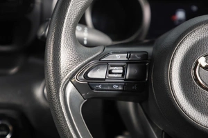 Хетчбэк Toyota Yaris 2020 года, 1199000 рублей, Новосибирск