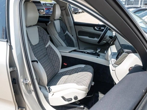 Внедорожник Volvo XC60 2021 года, 4050000 рублей, Краснодар